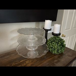 Glass cake plates and glass tiers